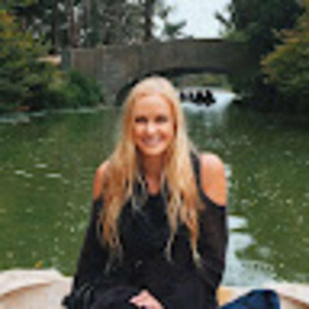 Meet your Posher, Kayla